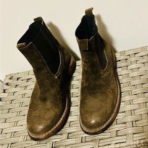 MoMa Men’s Brown Chelsea Boots